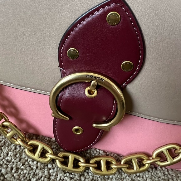 Beat Shoulder Bag In Colorblock - Picture 7 of 12